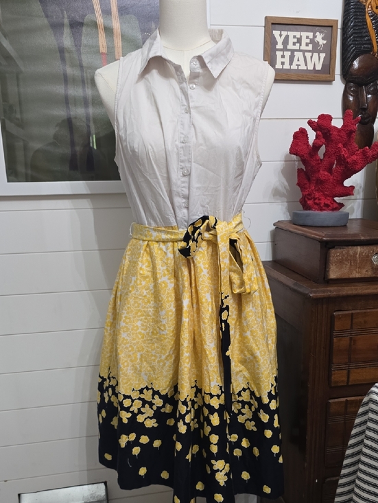 Tommy Hilfiger Dresses & Skirts - Tommy Hilfiger Yellow and Navy Floral Border Twirl Dress 12